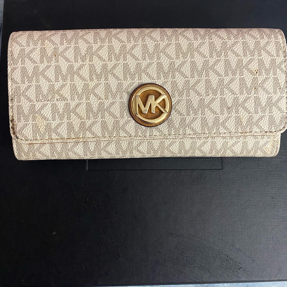 Michael Kors wallet and purse